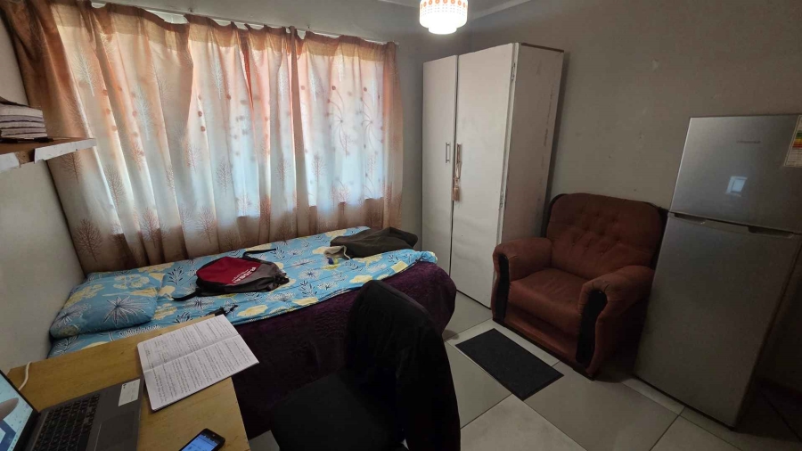 10 Bedroom Property for Sale in Brandwag Free State